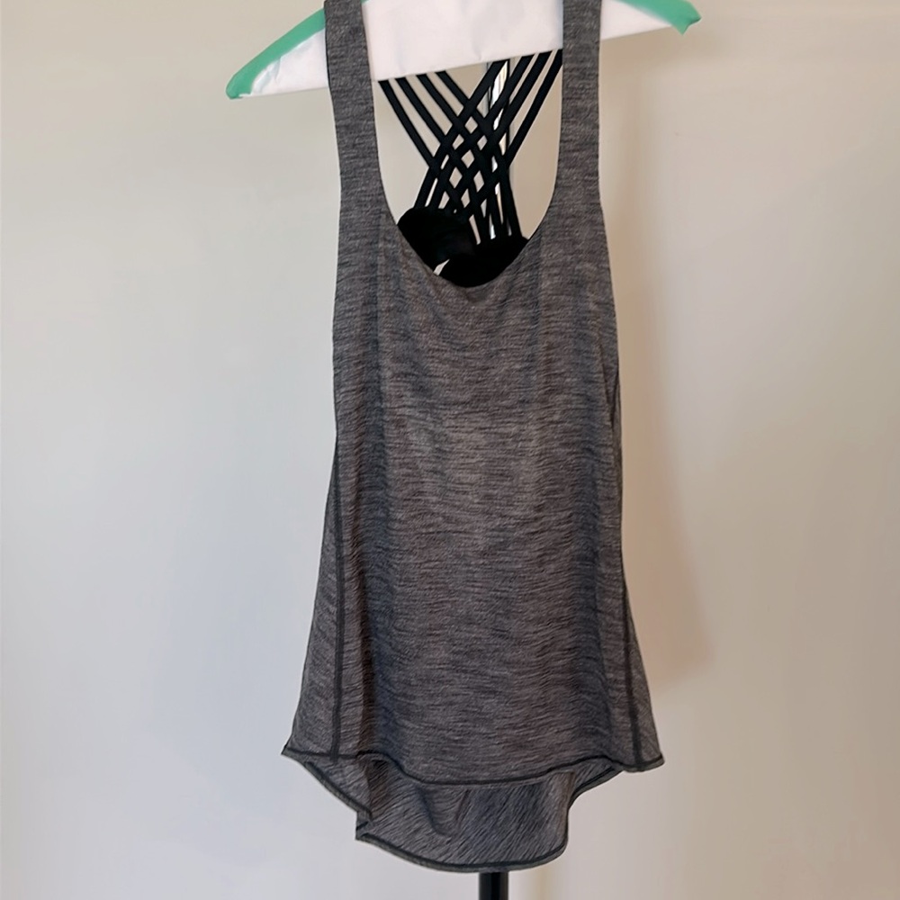 Lululemon Twist & Turn Tank
Heathered Fuel Green / Black
